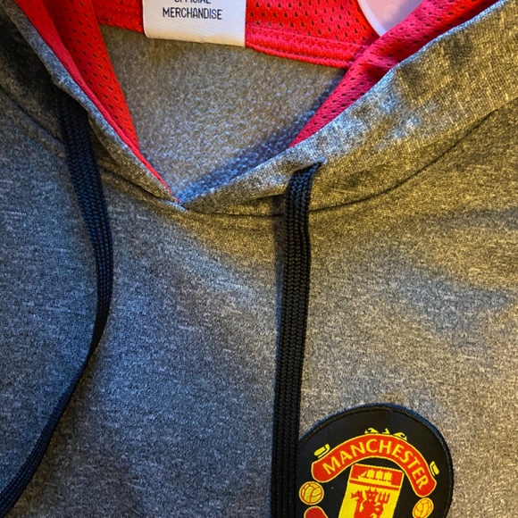 Manchester United hoodie - Picture 4 of 4